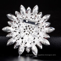 China atacado fashional rhinestone flor broche coréia para convites do casamento